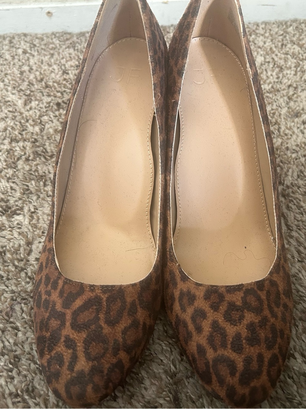 JustFab Leopard Print Pumps in Brown